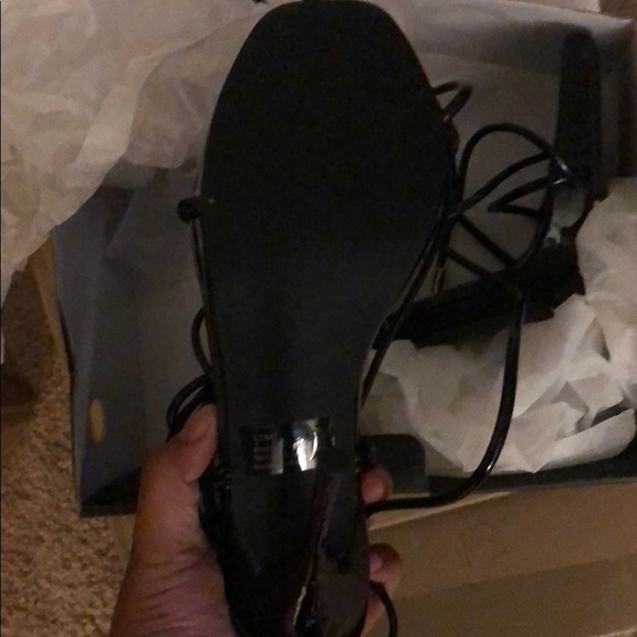 Tie up heels - Picture 3 of 3